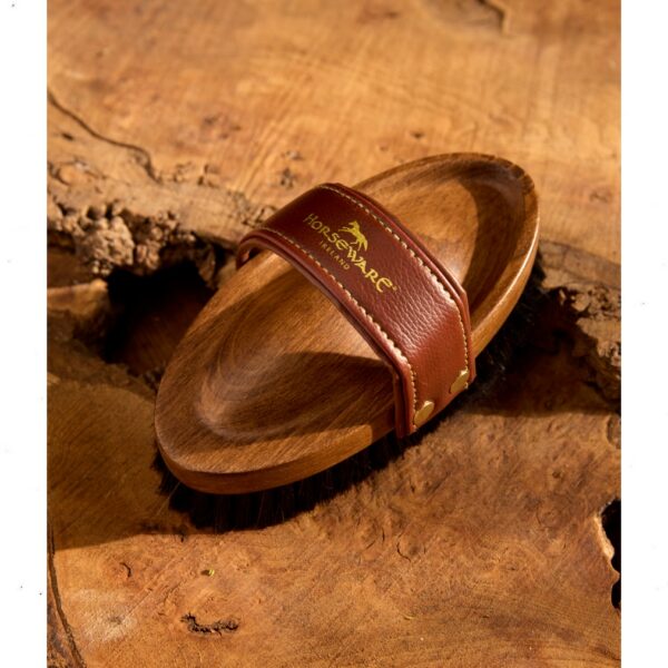 Horseware viimistlushari SIGNATURE POLISHING BRUSH